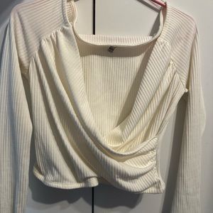 Cute long sleeve crop top